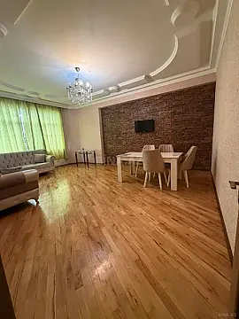 Satılır 2 otaqlı mənzil 93 m² — Bakı, Memar Əcəmi yanı 2 otaq 93.00 m²