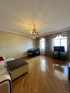 Satılır 3 otaqlı mənzil 137 m² — Bakı, Nizami 3 otaq 137.00 m²