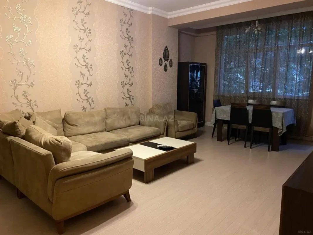 Kirayə verilir 2 otaqlı mənzil 70 m²