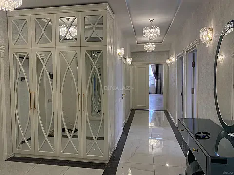 Satılır 4 otaqlı mənzil 181 m² — Bakı 4 otaq 181.00 m²