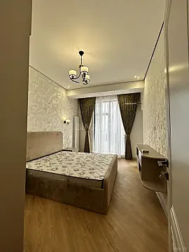 Kirayə verilir 2 otaqlı mənzil 75 m² — Bakı 2 otaq 75.00 m²