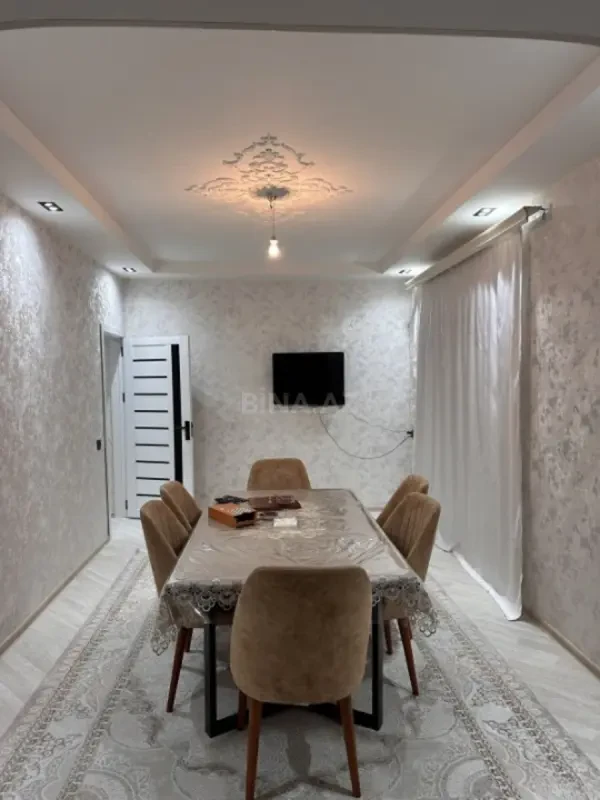 Satılır 2 otaqlı mənzil 70 m²