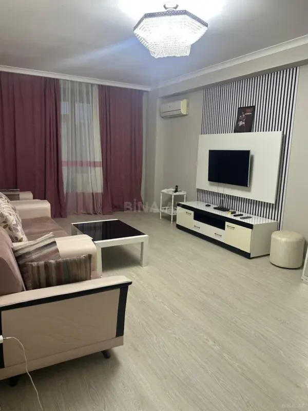 Satılır 2 otaqlı mənzil 93 m²