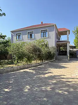 Satılır 6 otaqlı həyət evi 200 m² — Bakı 6 otaq 200.00 m²