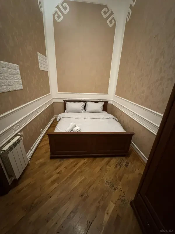 Kirayə verilir 4 otaqlı mənzil 210 m²