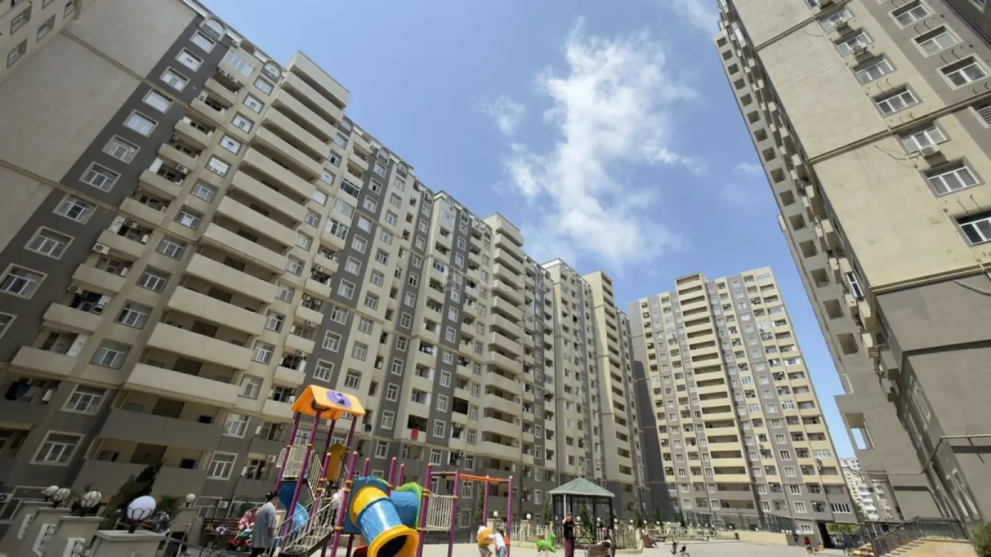 Satılır 2 otaqlı mənzil 43 m²