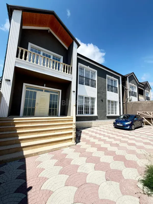 Satılır 4 otaqlı həyət evi 180 m²