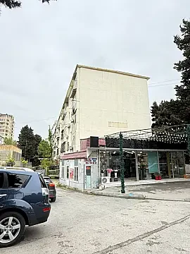 Satılır 3 otaqlı mənzil 75 m² — Bakı, Memar Əcəmi yanı 3 otaq 75.00 m²