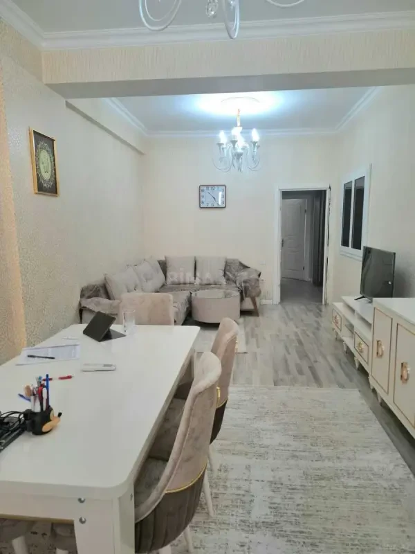 Kirayə verilir 2 otaqlı mənzil 80 m²