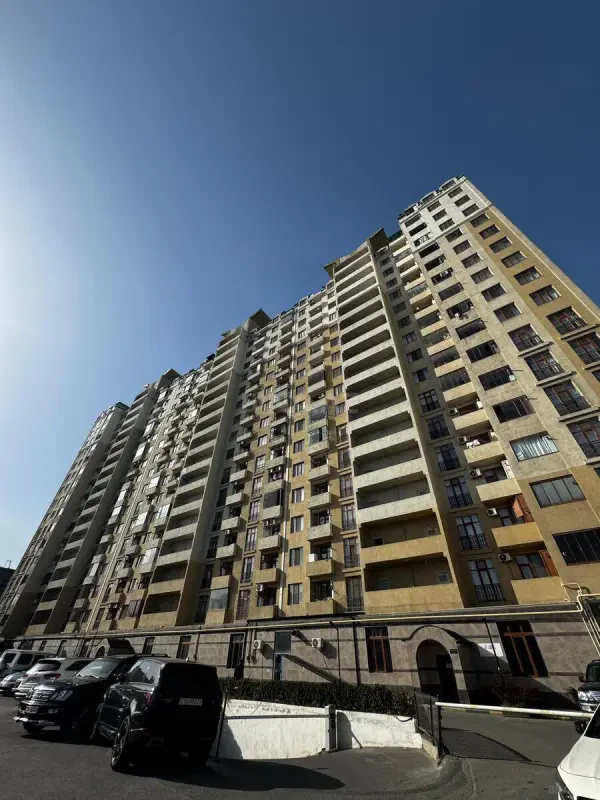 Satılır 2 otaqlı mənzil 70 m²