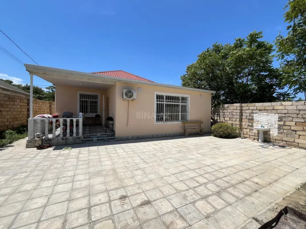 Satılır 4 otaqlı həyət evi 160 m²