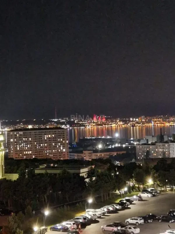 Satılır 3 otaqlı mənzil 108 m²