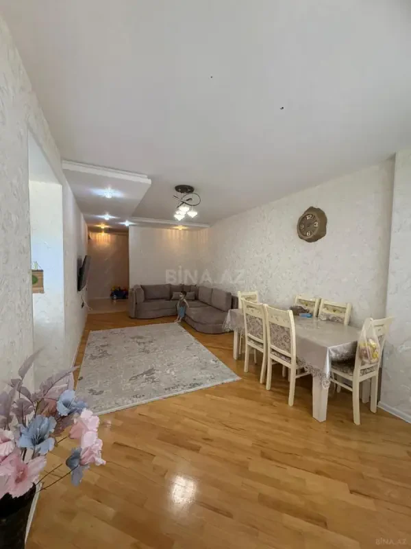 Satılır 2 otaqlı mənzil 65 m²
