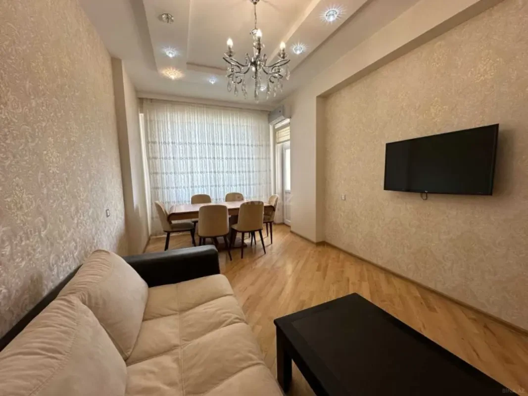 Kirayə verilir 2 otaqlı mənzil 60 m²