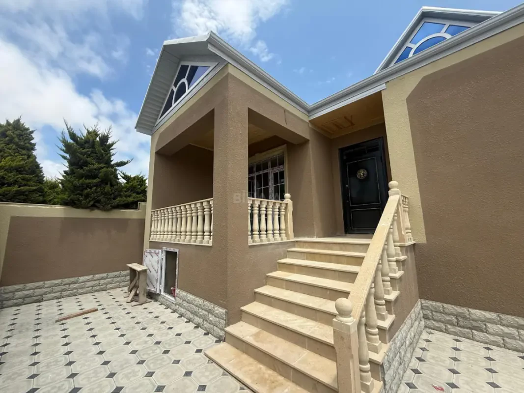 Satılır 4 otaqlı həyət evi 120 m²