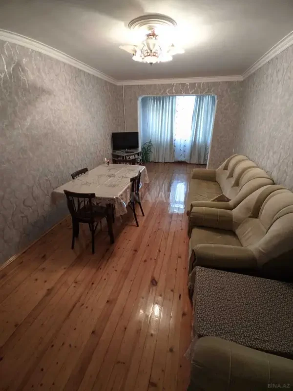 Satılır 4 otaqlı mənzil 100 m²