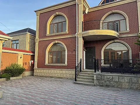 Satılır 7 otaqlı həyət evi 223 m² — Bakı, M.Ə.Rəsulzadə qəs. 7 otaq 223.00 m²