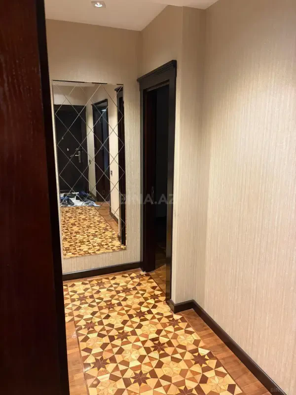 Satılır 4 otaqlı mənzil 105 m²