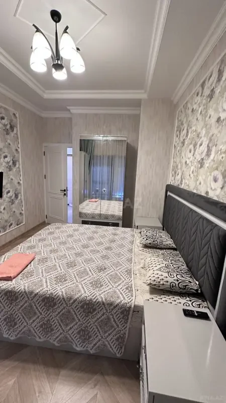 Kirayə verilir 2 otaqlı mənzil 70 m²