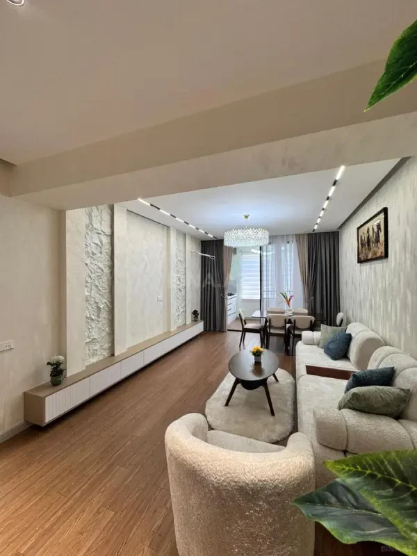 Satılır 3 otaqlı mənzil 105 m²
