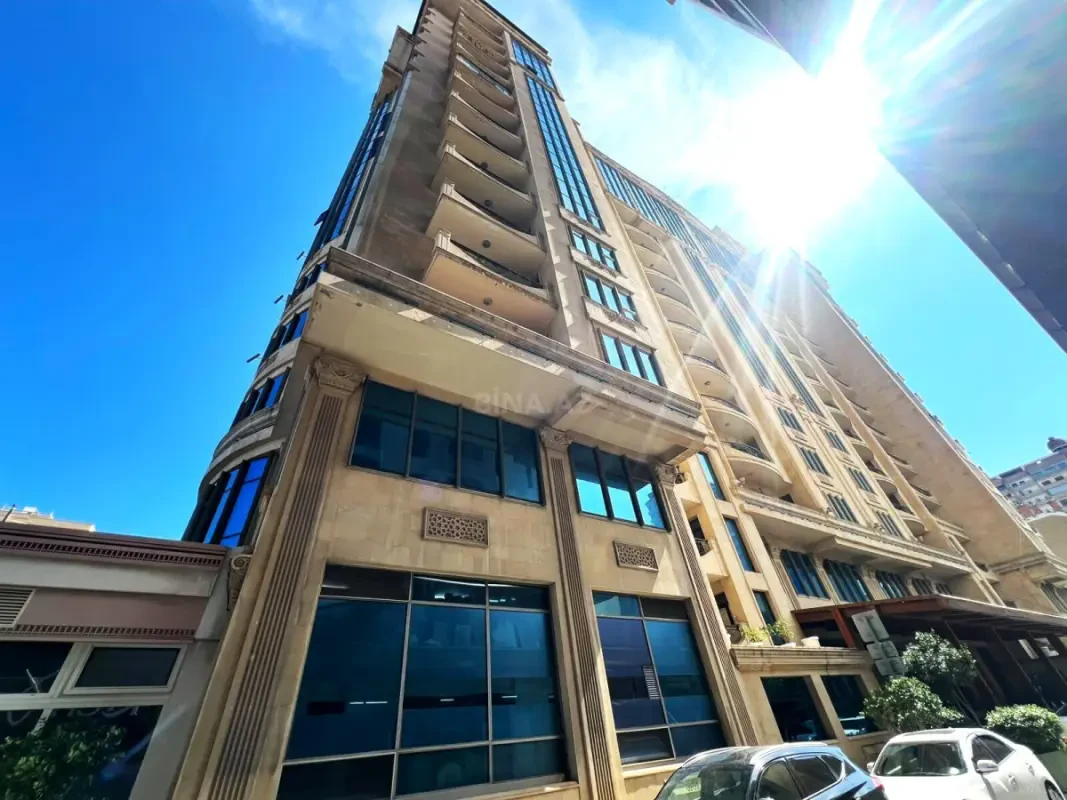Satılır 4 otaqlı mənzil 205 m²