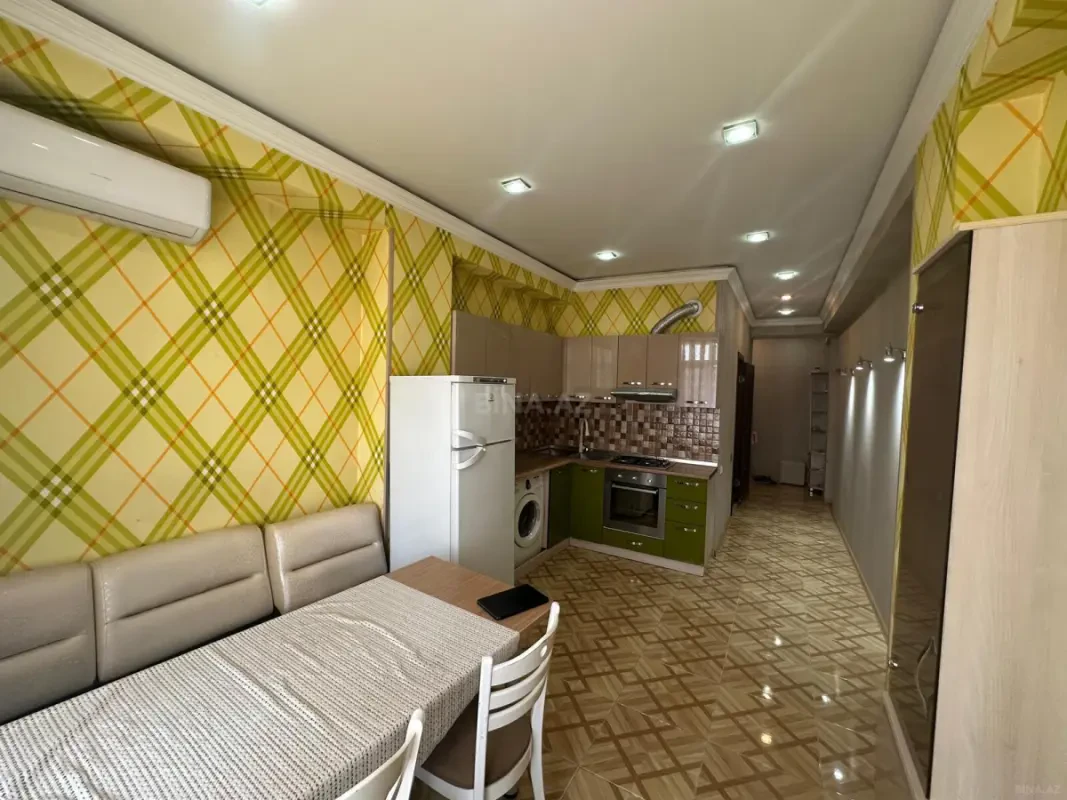 Satılır 2 otaqlı mənzil 75 m²