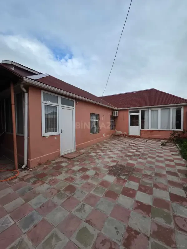 Satılır 4 otaqlı həyət evi 140 m²
