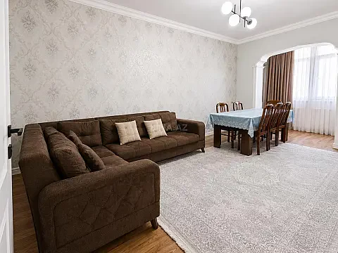Satılır 2 otaqlı mənzil 75 m² — Bakı, Yeni Günəşli 2 otaq 75.00 m²