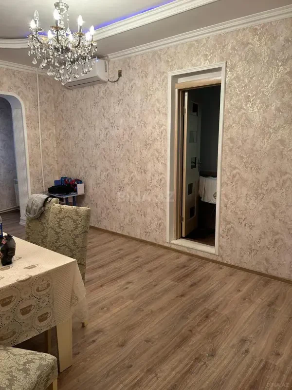 Kirayə verilir 2 otaqlı mənzil 68 m²