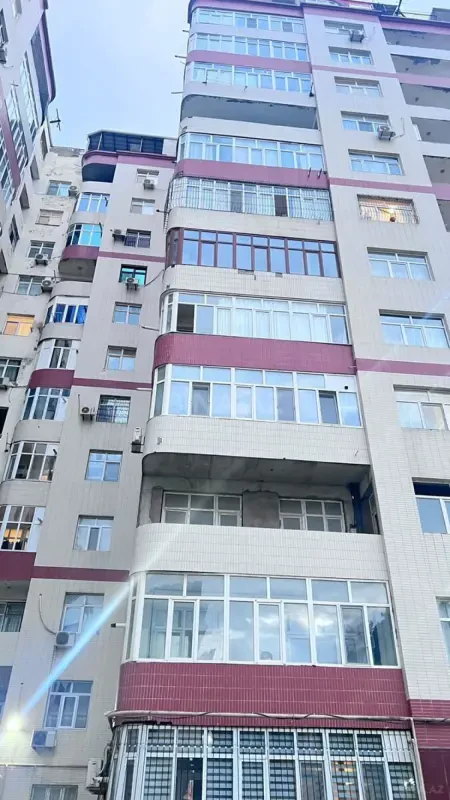 Satılır 3 otaqlı mənzil 120 m²