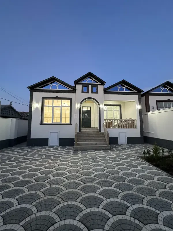 Satılır 4 otaqlı həyət evi 125 m²