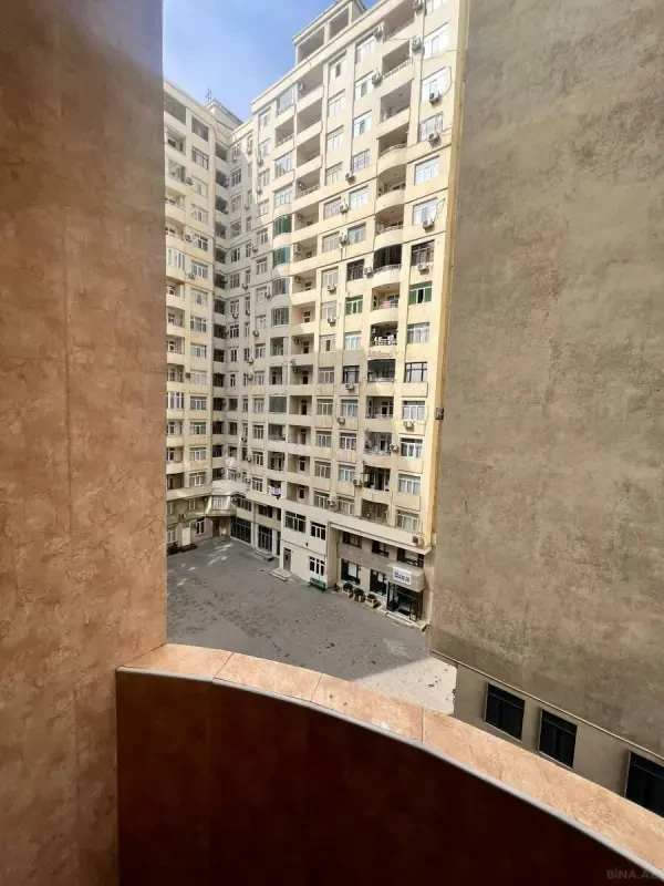 Kirayə verilir 2 otaqlı mənzil 85 m²