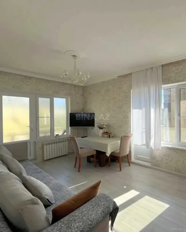 Satılır 2 otaqlı mənzil 65 m²