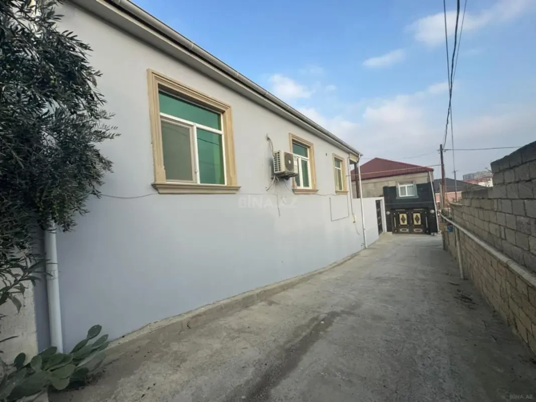 Satılır 4 otaqlı həyət evi 220 m²