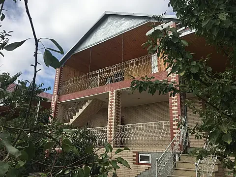 Satılır 7 otaqlı həyət evi 200 m² — Şamaxı 7 otaq 200.00 m²