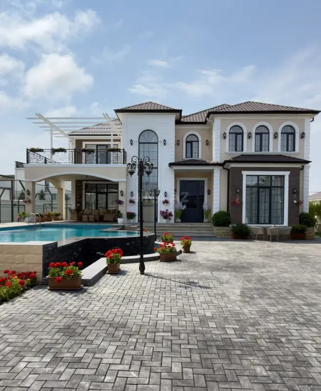Satılır 7 otaqlı həyət evi 500 m²