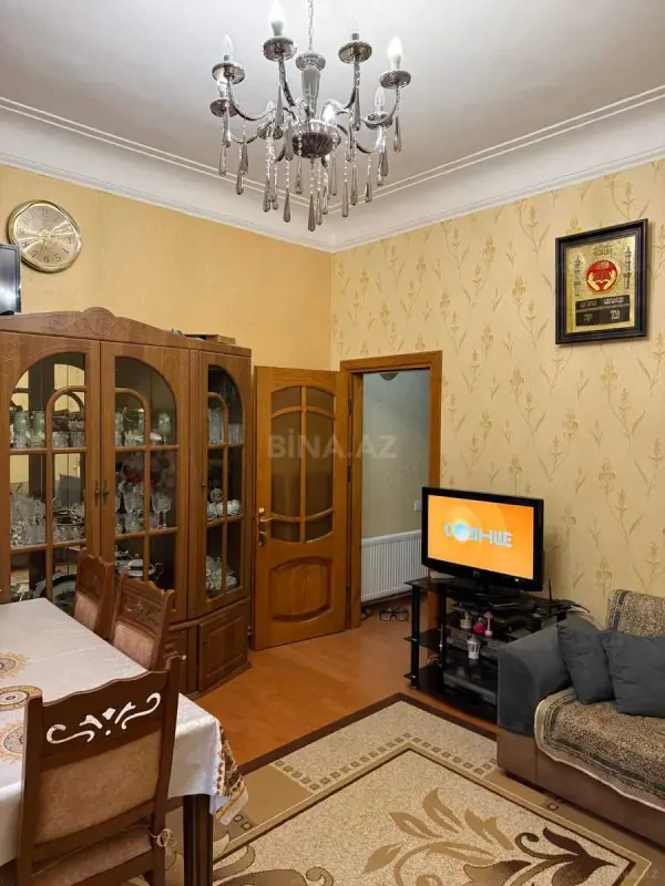 Satılır 2 otaqlı mənzil 85 m²