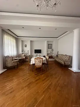 Kirayə verilir 3 otaqlı mənzil 150 m² — Bakı 3 otaq 150.00 m²