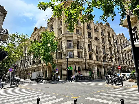 Satılır 3 otaqlı mənzil 160 m² — Bakı, Sahil qəs. 3 otaq 160.00 m²