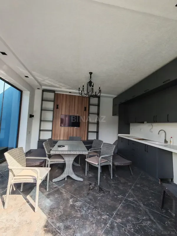Satılır 4 otaqlı həyət evi 200 m²