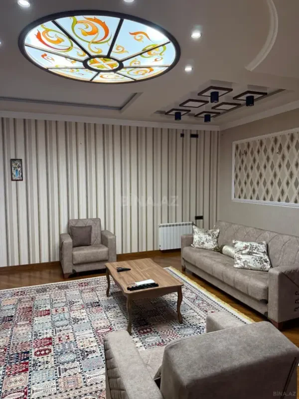 Kirayə verilir 3 otaqlı mənzil 150 m²