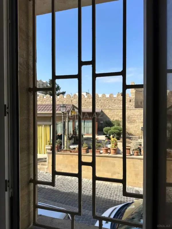 Kirayə verilir 3 otaqlı mənzil 150 m²