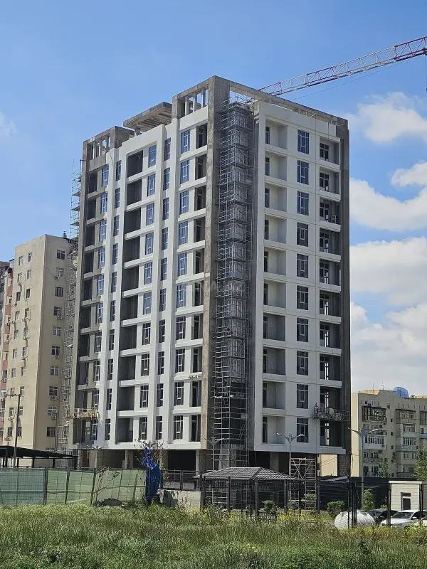 Satılır 2 otaqlı mənzil 103.8 m²