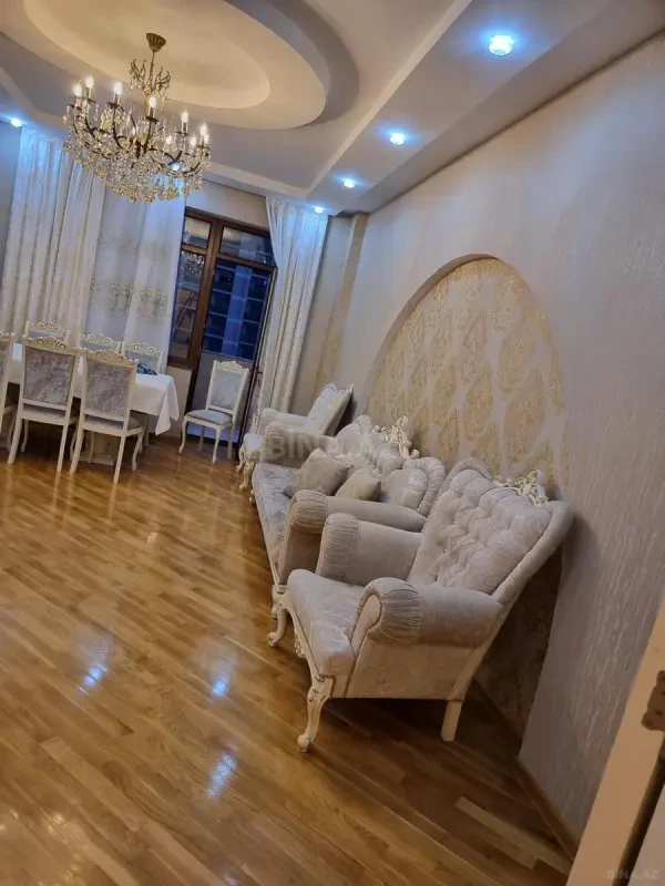 Kirayə verilir 3 otaqlı mənzil 135 m²