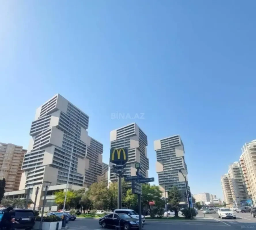 Satılır 3 otaqlı mənzil 110 m²