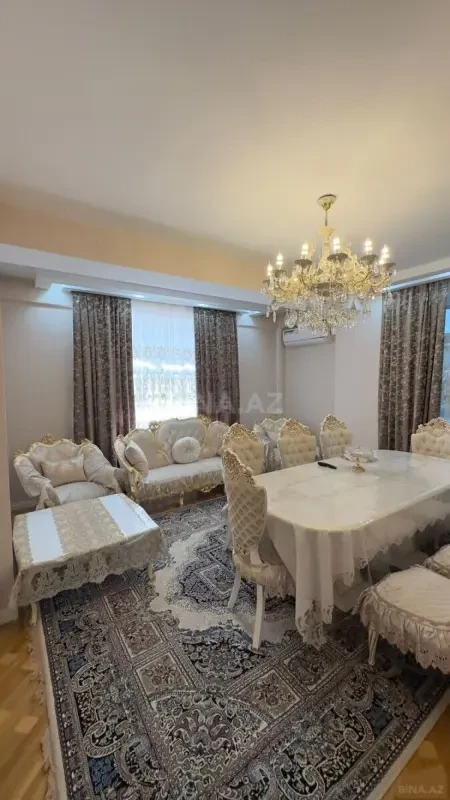 Satılır 3 otaqlı mənzil 120 m²