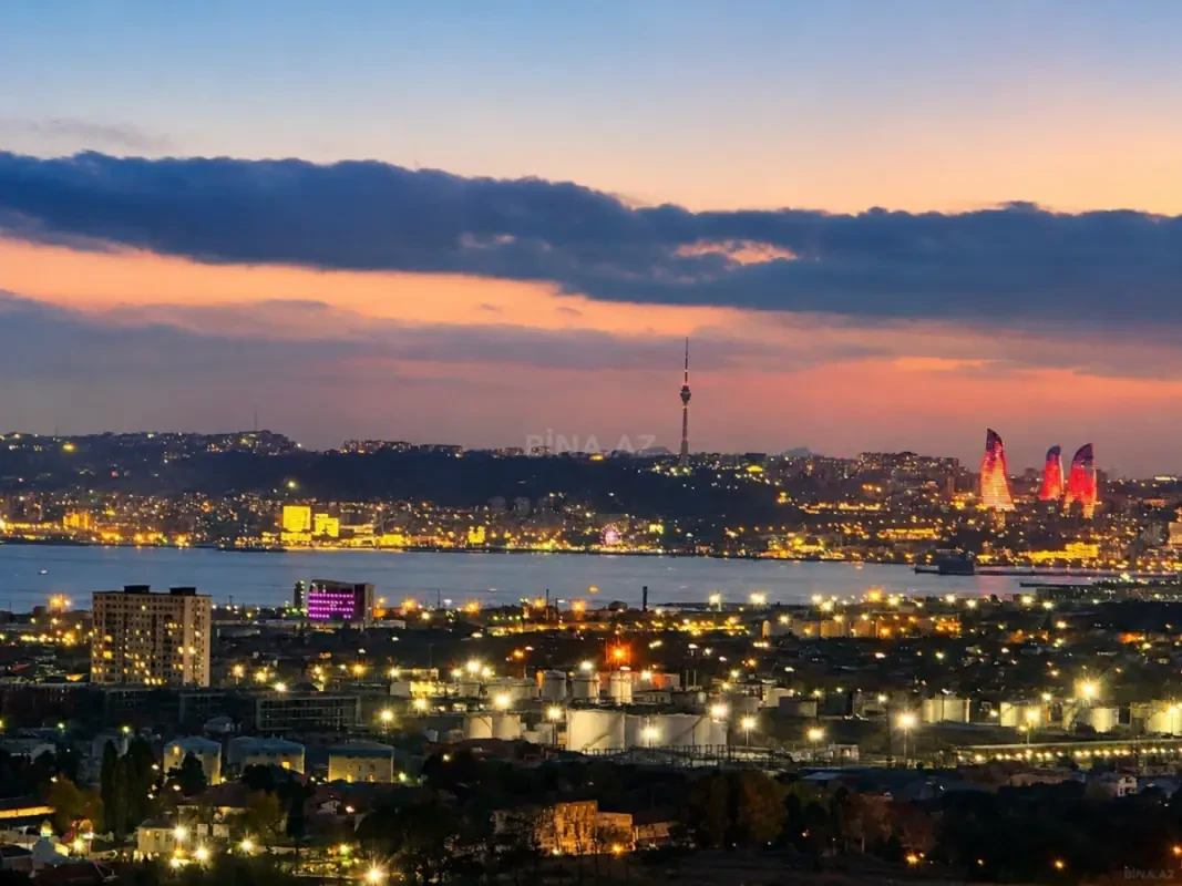 Satılır 3 otaqlı mənzil 108 m²