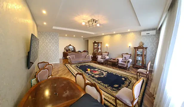 Kirayə verilir 3 otaqlı mənzil 120 m² — Bakı, Nizami 3 otaq 120.00 m²