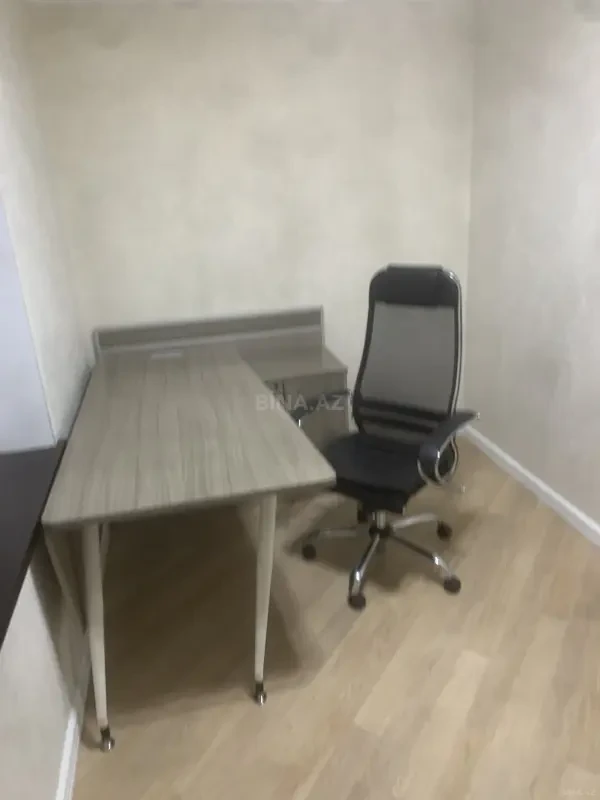 Kirayə verilir 4 otaqlı ofis 80 m²