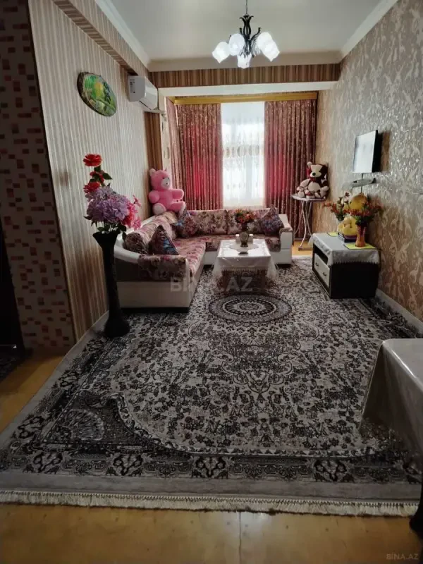Kirayə verilir 2 otaqlı mənzil 62 m²